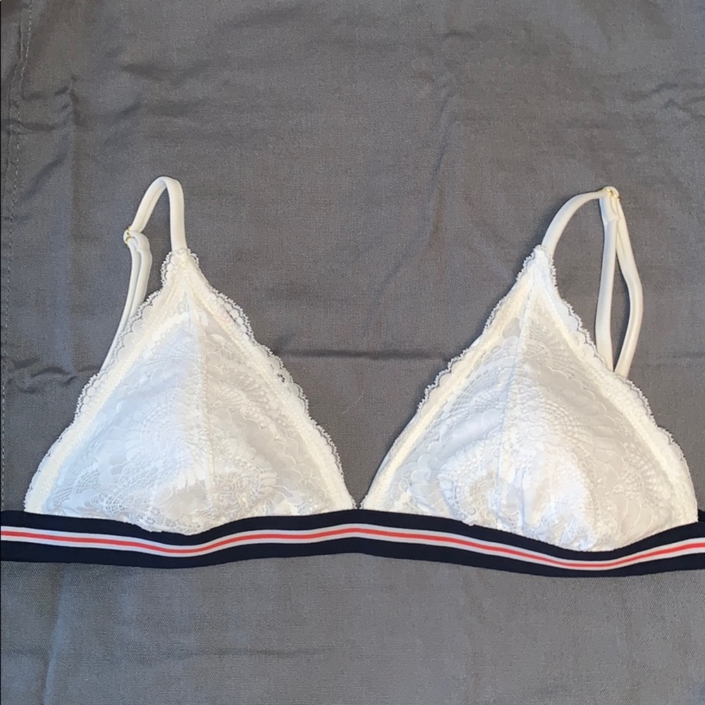NWOT Laced Triangle Bikini Top